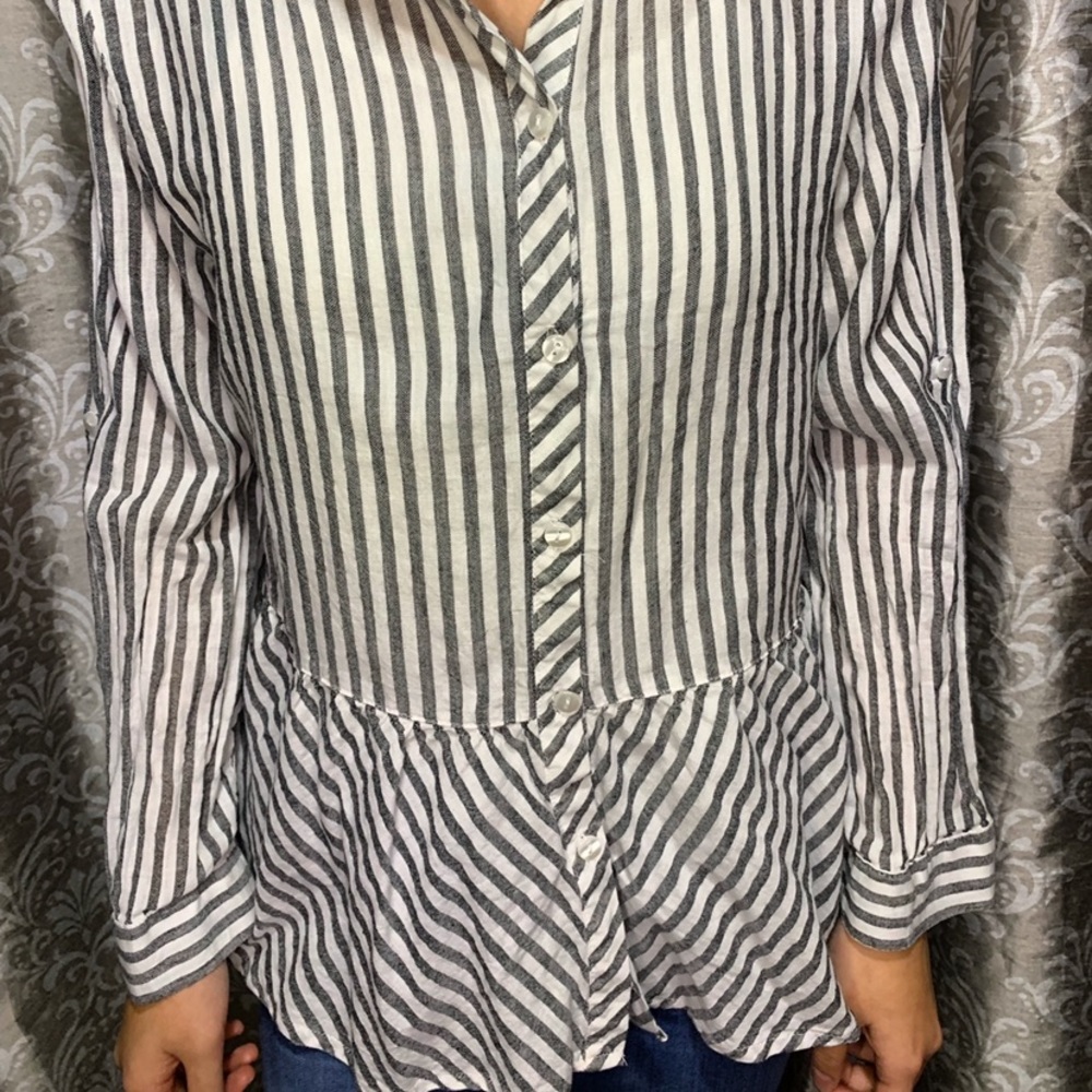 Stripped button up - Picture 2 of 2